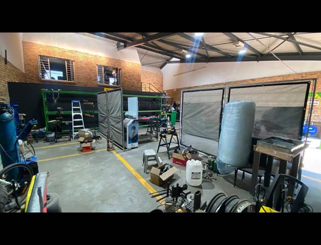267M² WAREHOUSE TO LET IN HENNOPSPARK INDUSTRIAL