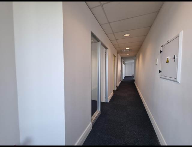 164M² OFFICE TO LET IN CENTURY CITY