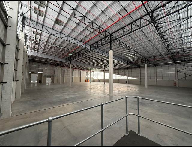 4,883M² WAREHOUSE TO LET IN WATERFALL