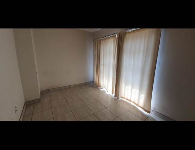1 BEDROOM PROPERTY TO RENT IN DIE BULT