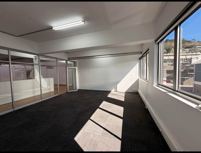 438M² OFFICE TO LET IN GREEN POINT
