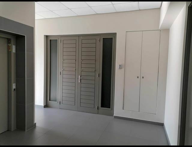 161M² OFFICE TO LET IN DURBANVILLE CENTRAL
