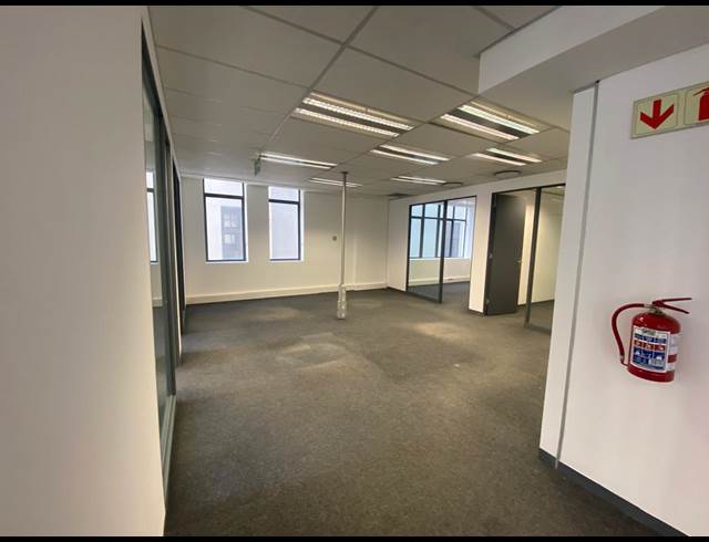340M² OFFICE TO LET IN CAPE TOWN CITY CENTRE