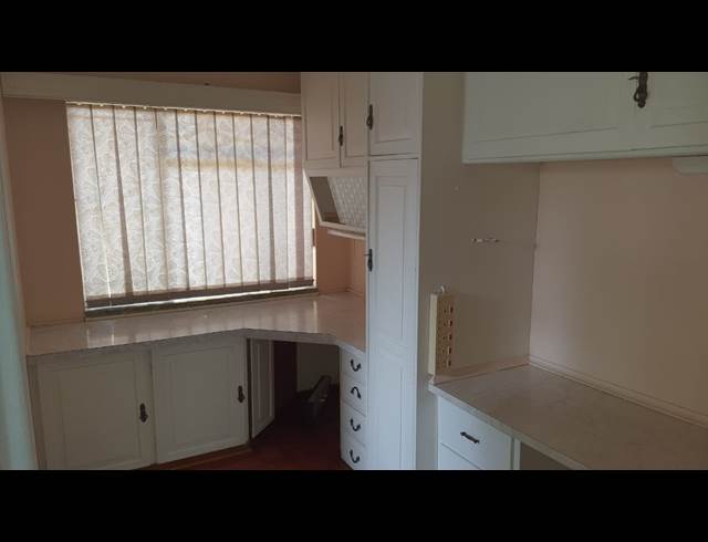 4 BEDROOM HOUSE TO LET IN VANDERBIJLPARK SW 5