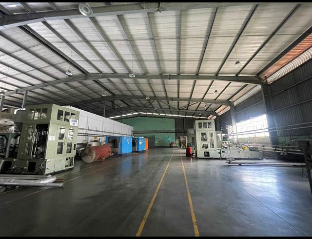 3,935M² WAREHOUSE TO LET IN TUNNEY