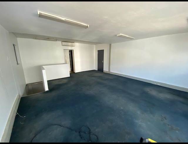 264M² WAREHOUSE TO LET IN RIVERHORSE VALLEY