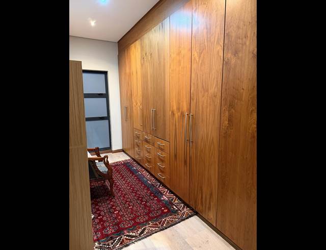 3 BEDROOM HOUSE TO LET IN PARKHURST