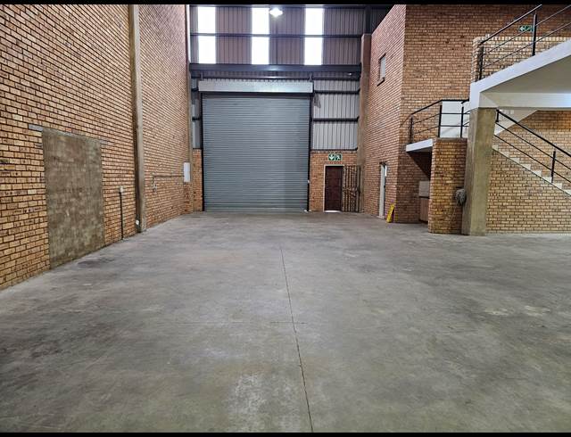 404M² MINI FACTORY TO LET IN LANSERIA