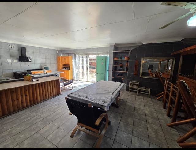 3 BEDROOM FLAT TO LET IN ARCON PARK