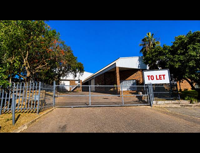 2,049M² WAREHOUSE TO LET IN WEST ACRES EXT 1