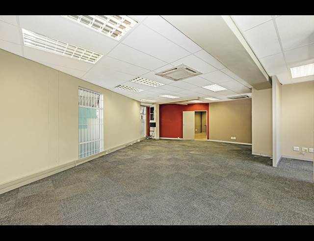 171M² OFFICE TO LET IN TYGER WATERFRONT