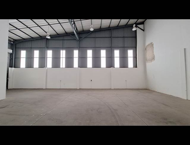 286M² WAREHOUSE TO LET IN NORTH RIDING