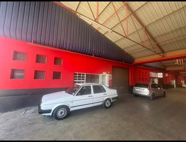 150M² WAREHOUSE TO LET IN STEELEDALE