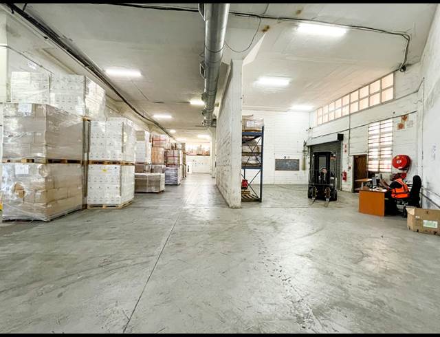 1,481M² WAREHOUSE TO LET IN NEW GERMANY