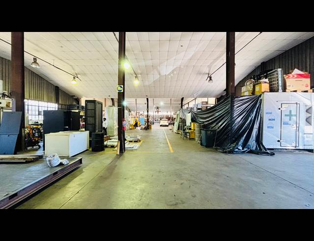 1,313M² WAREHOUSE TO LET IN ROBERTVILLE