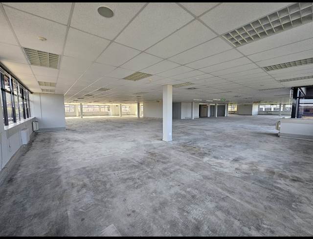 1,493M² OFFICE TO LET IN PLATTEKLOOF
