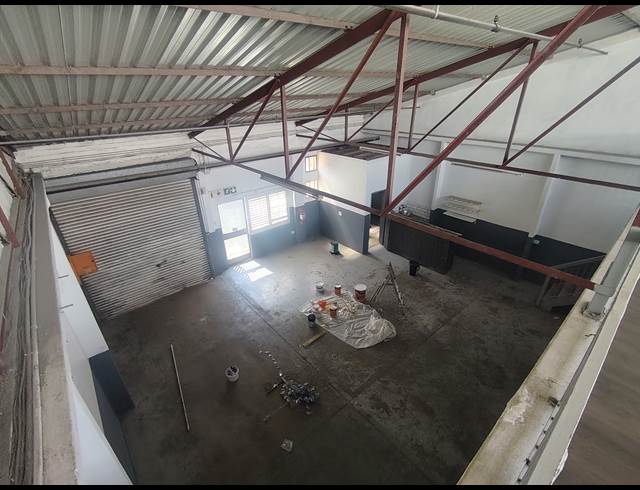 154M² WAREHOUSE TO LET IN STEELEDALE