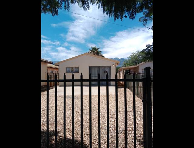 1 bed property to rent in ROUX PARK