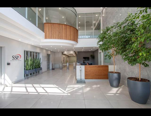 2,000M² OFFICE TO LET IN SANDOWN