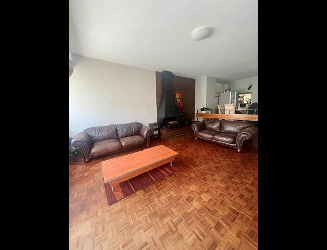 2 BEDROOM PROPERTY TO RENT IN SENDERWOOD