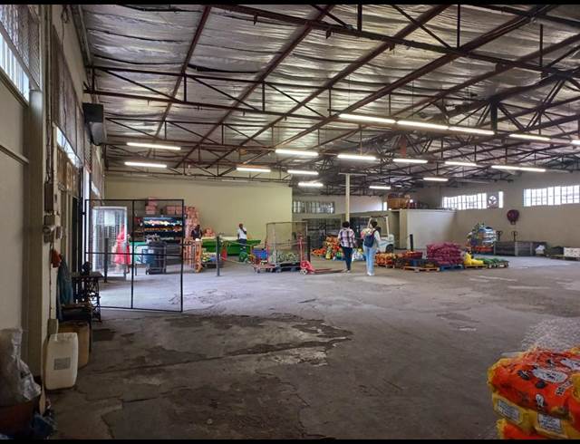 780M² RETAIL TO LET IN WHITE RIVER CENTRAL