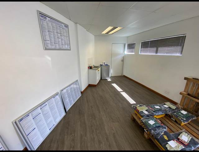 52M² WAREHOUSE TO LET IN BEACONVALE