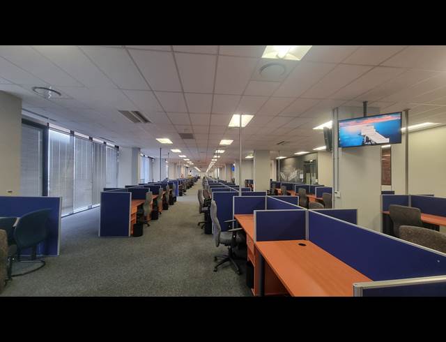 5,141M² OFFICE TO LET IN WOODSTOCK
