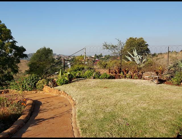 4 bed property to rent in WILRO PARK