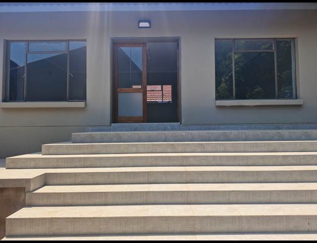 60M² OFFICE TO LET IN DEL JUDOR
