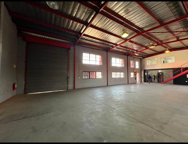 282M² WAREHOUSE TO LET IN STRIJDOMPARK