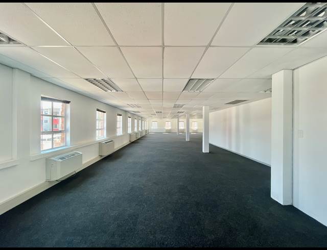 363M² OFFICE TO LET IN FOURWAYS