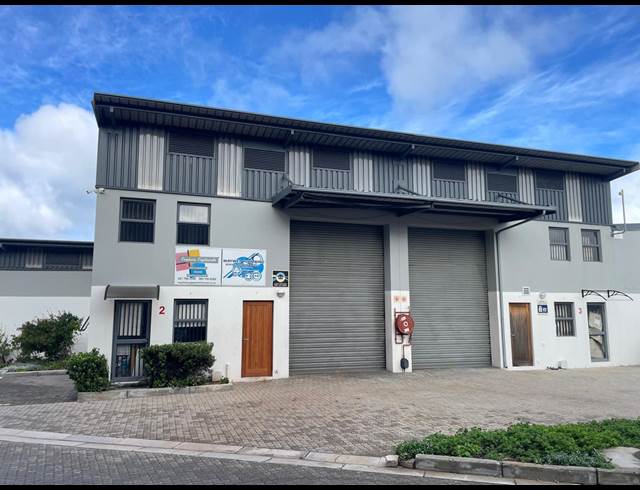 240M² WAREHOUSE TO LET IN CAPRICORN