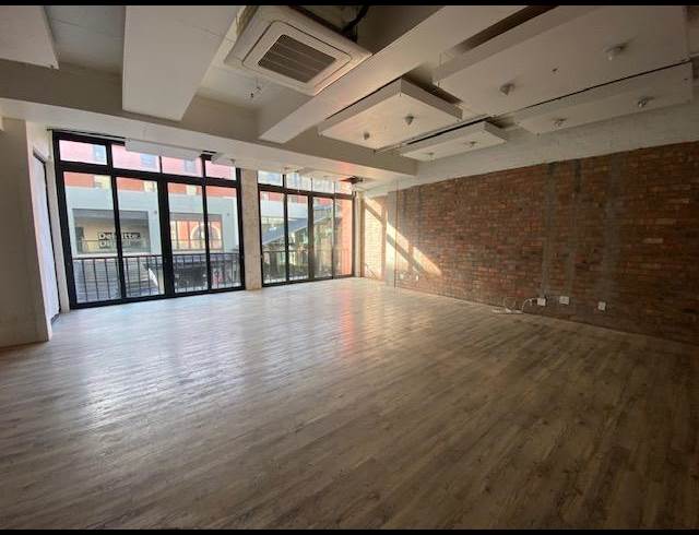 130M² RETAIL TO LET IN DE WATERKANT