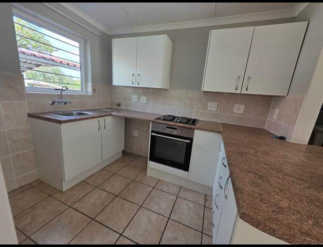 3 BEDROOM PROPERTY TO RENT IN SUNNINGHILL