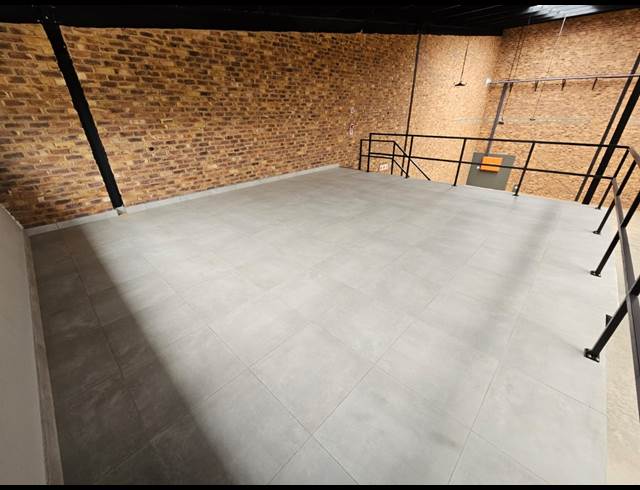 279M² FACTORY TO LET IN ANDERBOLT