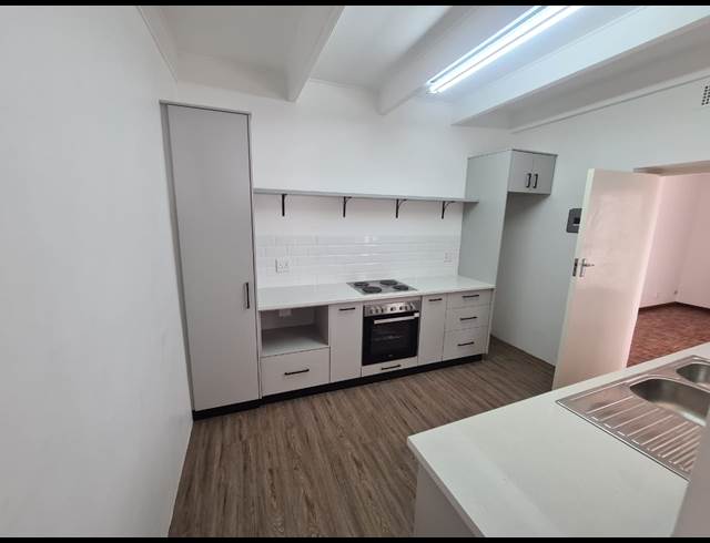 2 bed property to rent in WORCESTER CENTRAL