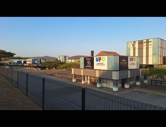 1,271M² BUSINESS TO LET IN RIVERSIDE PARK