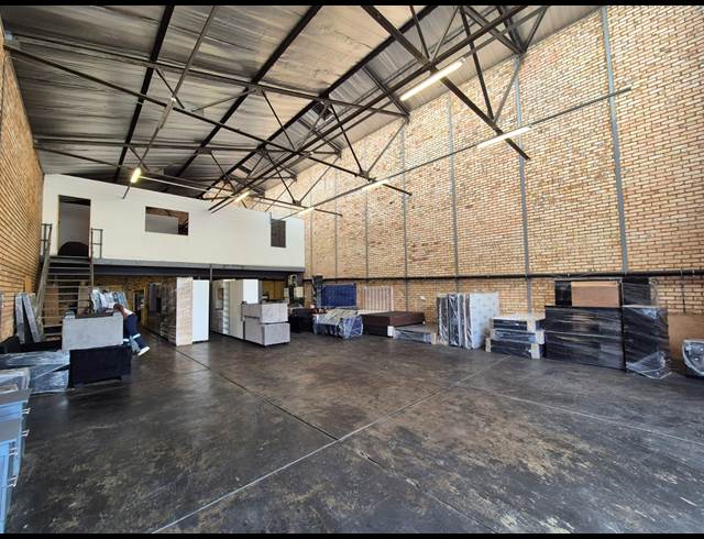 268M² WAREHOUSE TO LET IN WADEVILLE