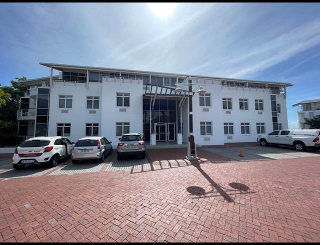 977M² OFFICE TO LET IN WATERFRONT