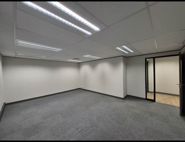 675M² OFFICE TO LET IN SANDTON CENTRAL