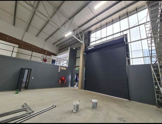564M² WAREHOUSE TO LET IN SAMRAND BUSINESS PARK
