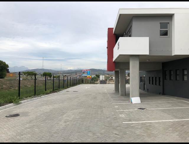 413M² WAREHOUSE TO LET IN STIKLAND INDUSTRIAL