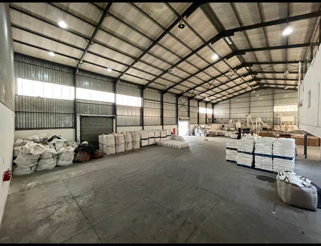 2,448M² WAREHOUSE TO LET IN GLEN AUSTIN AH