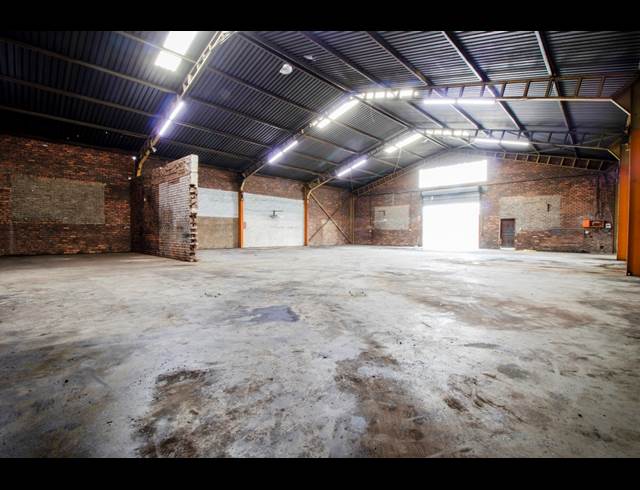 1,500M² INDUSTRIAL YARD TO LET IN COMMERCIA