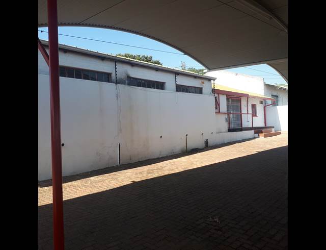 M² OFFICE TO LET IN ROCKY DRIFT