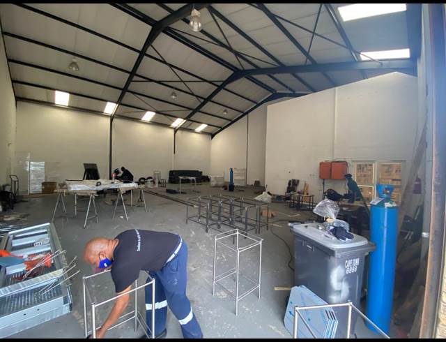 300M² WAREHOUSE TO LET IN KILLARNEY INDUSTRIA