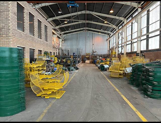 1,500M² WAREHOUSE TO LET IN DRIEHOEK