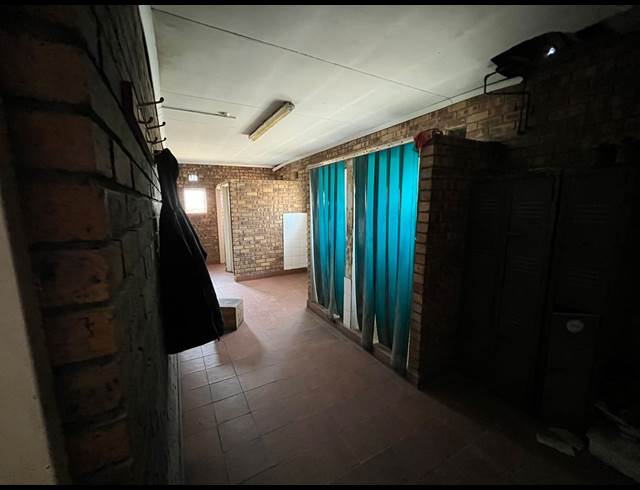 650M² WAREHOUSE TO LET IN DAGGAFONTEIN