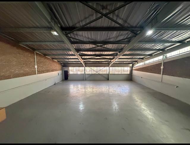 391M² WAREHOUSE TO LET IN HALFWAY HOUSE