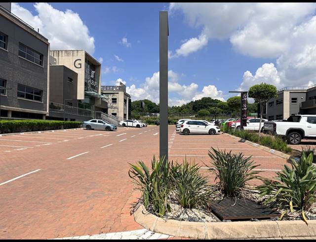 253M² OFFICE TO LET IN FOURWAYS